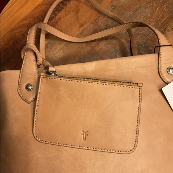 NWT Frye Kenzie Tote - Picture 3 of 4